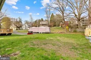 605 Wallace St, Stroudsburg, PA 18360 - Photo 32