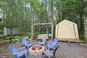 7118 Winnebago Dr, Pocono Lake, PA 18347 - Photo 36