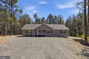 506 Sir Jeoffrey Ct, Blakeslee, PA 18610 - Photo 2