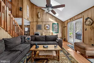 2038 Beaver Run Rd, Pocono Lake, PA 18347 - Photo 22