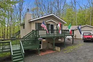 149 McMichaels Ct, Stroudsburg, PA 18360 - Photo 2