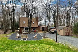 112 Maple Rd, Blakeslee, PA 18610 - Photo 2
