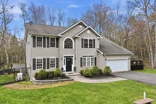 181 Cranberry Dr, Blakeslee, PA 18610 - Photo 2
