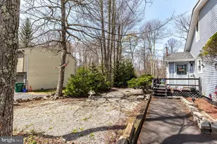 945 Country Pl Dr, Tobyhanna, PA 18466 - Photo 28