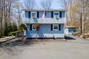 945 Country Pl Dr, Tobyhanna, PA 18466 - Photo 1