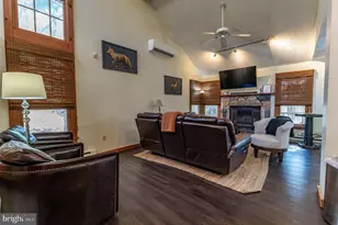 412 Hickory Dr, Tannersville, PA 18372 - Photo 12