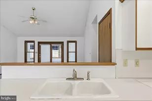 166 Regency Ln, Brodheadsville, PA 18322 - Photo 16