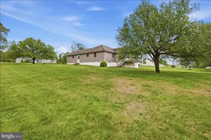 166 Regency Ln, Brodheadsville, PA 18322 - Photo 44