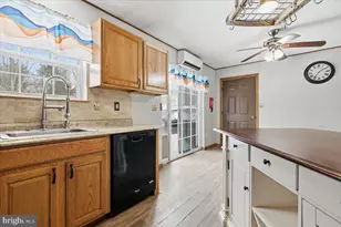 199 Magic Mountain Rd, Henryville, PA 18332 - Photo 18