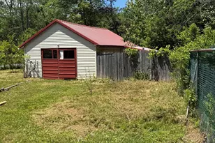 7639 Lake Shore Dr, Pocono Lake, PA 18347 - Photo 6