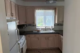 7639 Lake Shore Dr, Pocono Lake, PA 18347 - Photo 8
