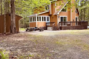 237 Choctaw Dr, Pocono Lake, PA 18347 - Photo 2