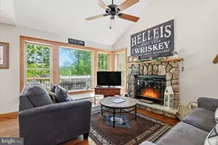 344 Hemlock Ln, Tannersville, PA 18372 - Photo 10