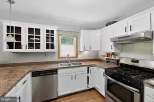 316 Reagan Dr, East Stroudsburg, PA 18301 - Photo 6