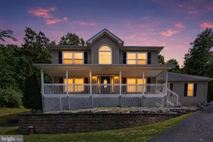316 Reagan Dr, East Stroudsburg, PA 18301 - Photo 2