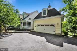 237 Eastshore Dr, East Stroudsburg, PA 18301 - Photo 4
