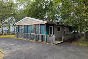 1841 Shadyside Dr, Tobyhanna, PA 18466 - Photo 2