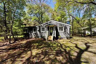 687 Dotters Corner Rd, Kunkletown, PA 18058 - Photo 1