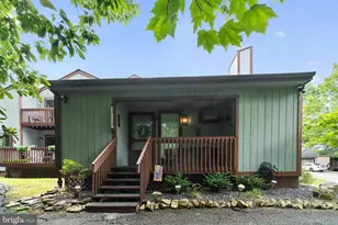 15 Ski Side Ct, Tannersville, PA 18372 - Photo 2