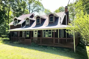 143 Cathleen Dr, East Stroudsburg, PA 18302 - Photo 2