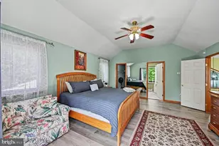 211 Nadine Blvd, Pocono Summit, PA 18346 - Photo 34