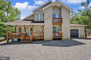 211 Nadine Blvd, Pocono Summit, PA 18346 - Photo 2