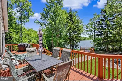 211 Nadine Boulevard, Pocono Summit, PA 18346 - Photo 18