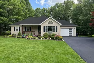 164 Bull Run, Long Pond, PA 18334 - Photo 2