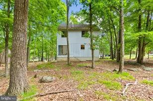 1422 Melrose Terrace, East Stroudsburg, PA 18301 - Photo 2