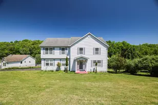 302 Rustic Dr, East Stroudsburg, PA 18302 - Photo 2