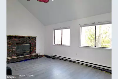 8382 Garden Drive, Tobyhanna, PA 18466 - Photo 6