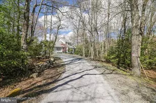 110 Powderhorn Dr, Long Pond, PA 18334 - Photo 2