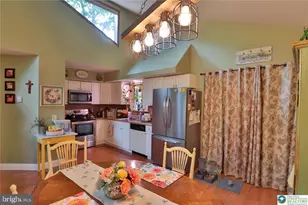 2114 Lansdale Dr, East Stroudsburg, PA 18301 - Photo 10