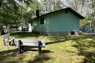 7108 Robinwood Dr, Tobyhanna, PA 18466 - Photo 2