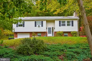 271 N Shore Dr, Albrightsville, PA 18210 - Photo 2