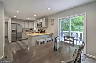327 Country Pl Dr, Tobyhanna, PA 18466 - Photo 6