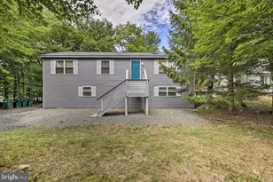 327 Country Pl Dr, Tobyhanna, PA 18466 - Photo 2