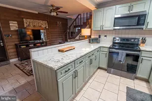 2138 Bridge Side Dr, East Stroudsburg, PA 18302 - Photo 10