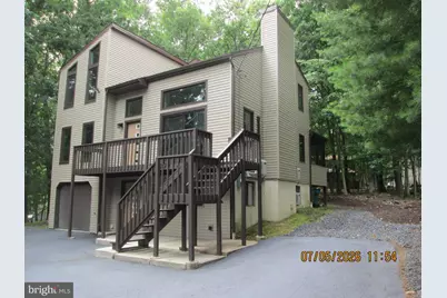 207 Somerset Drive, East Stroudsburg, PA 18301 - Photo 4
