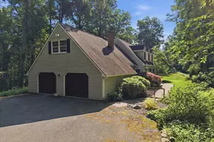 875 Greenview Dr, Stroudsburg, PA 18360 - Photo 4