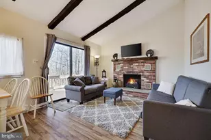 176 Birch Dr, Blakeslee, PA 18610 - Photo 1