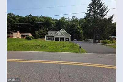 165 W Hills Drive, Stroudsburg, PA 18360 - Photo 2