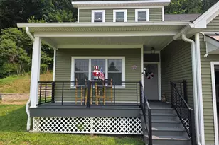 165 W Hills Dr, Stroudsburg, PA 18360 - Photo 4