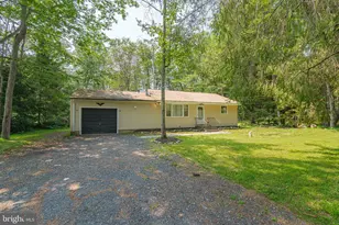 3279 Beech Ridge Dr, Pocono Summit, PA 18346 - Photo 2