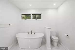 2208 Hillcrest Dr, Pocono Pines, PA 18350 - Photo 20