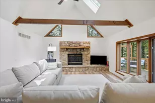 2208 Hillcrest Dr, Pocono Pines, PA 18350 - Photo 12