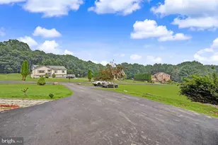 2527 Highland Cir, Stroudsburg, PA 18360 - Photo 86