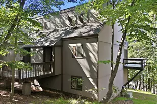 126 Cross Country Ln, Tannersville, PA 18372 - Photo 1