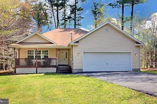120 Woodbury Dr, Blakeslee, PA 18610 - Photo 1