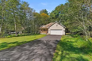 120 Woodbury Dr, Blakeslee, PA 18610 - Photo 4